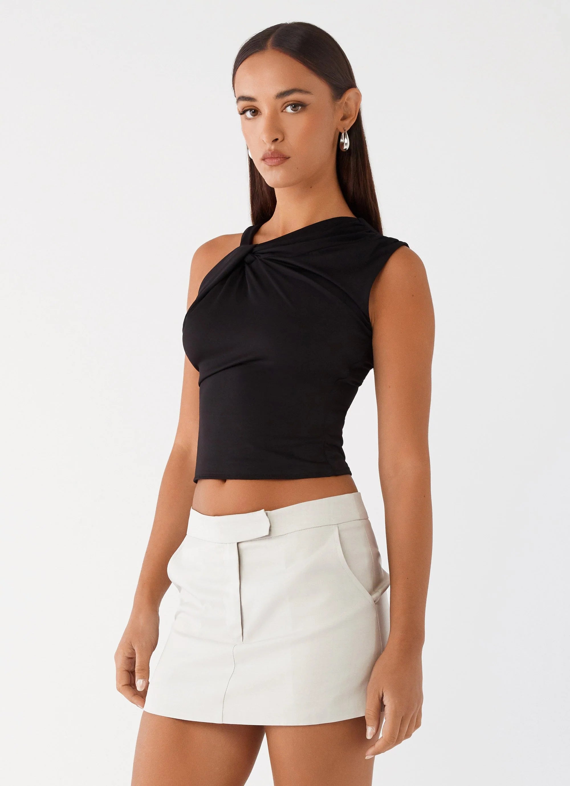 Jesse Twist Shoulder Top - Black